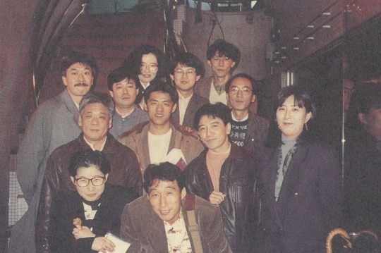 92年林强赴东京宣传时，与日本乐评人合影